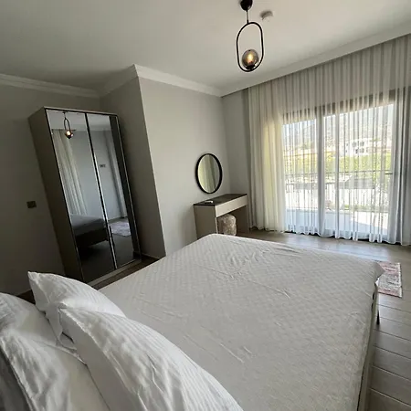 Case de vacanță Muestakil Havuzlu Fethiye